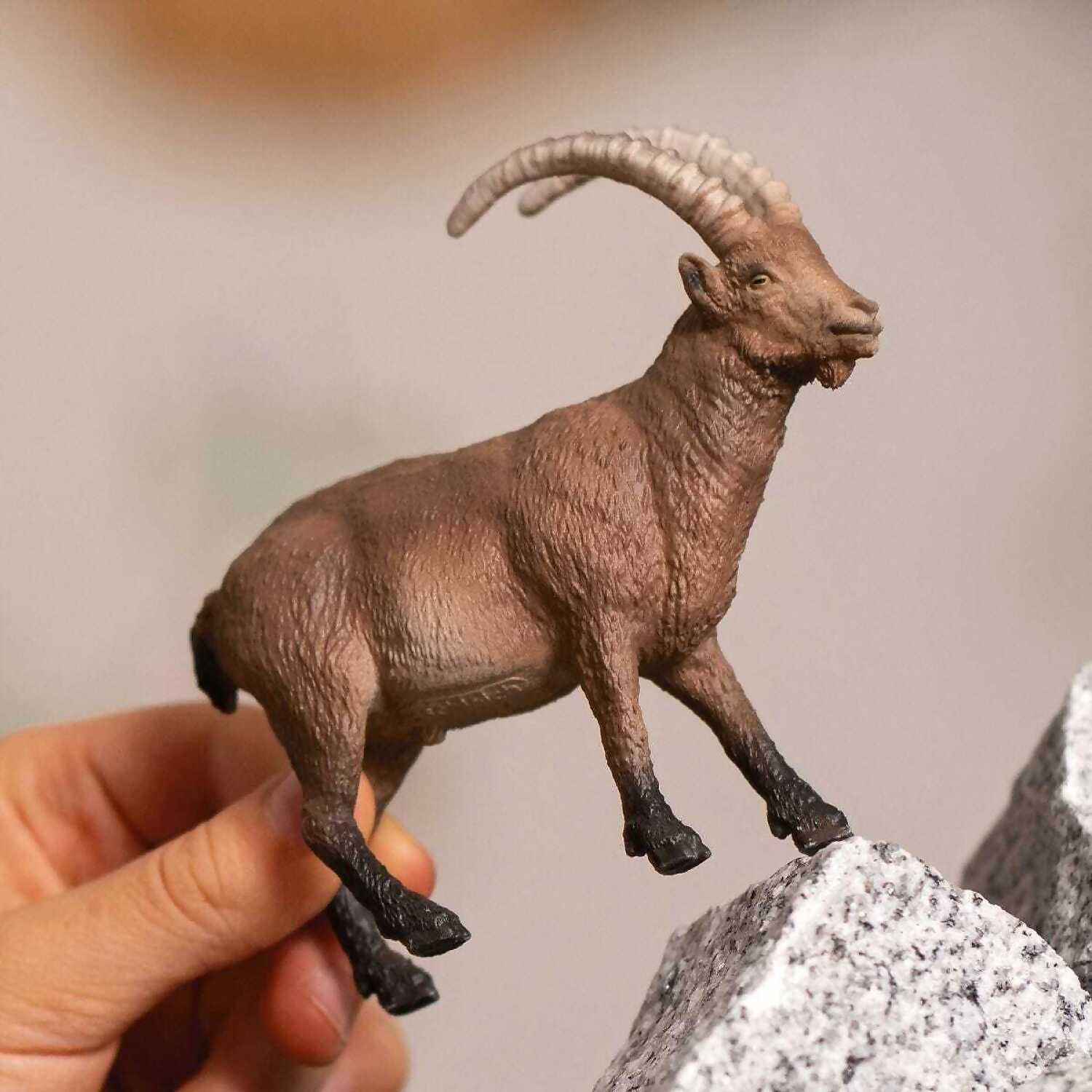Schleich – Ibex Wild Mountain Goat Figurine