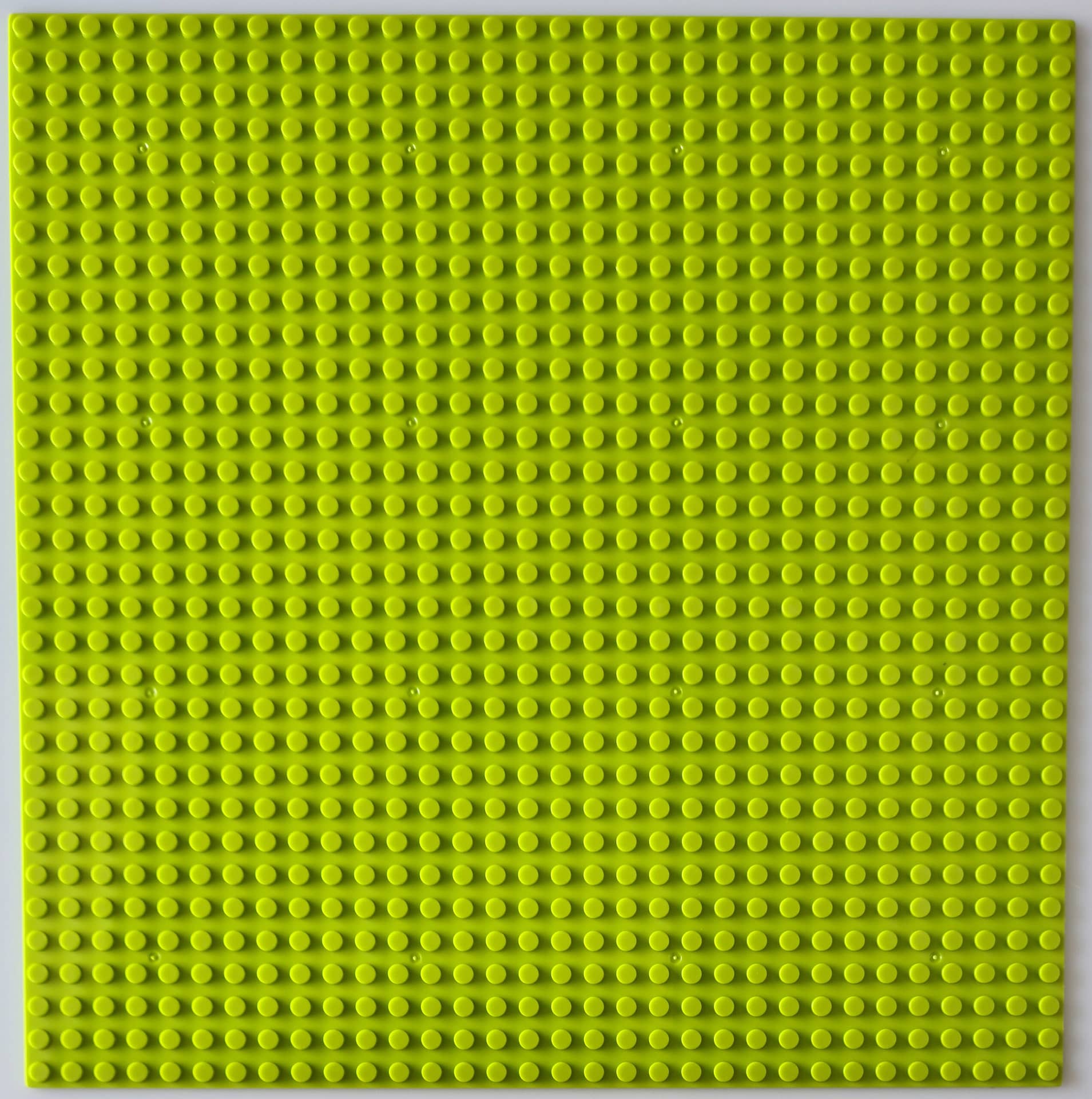BASEPLATE 32x32 Studs Light Green Generic Brand