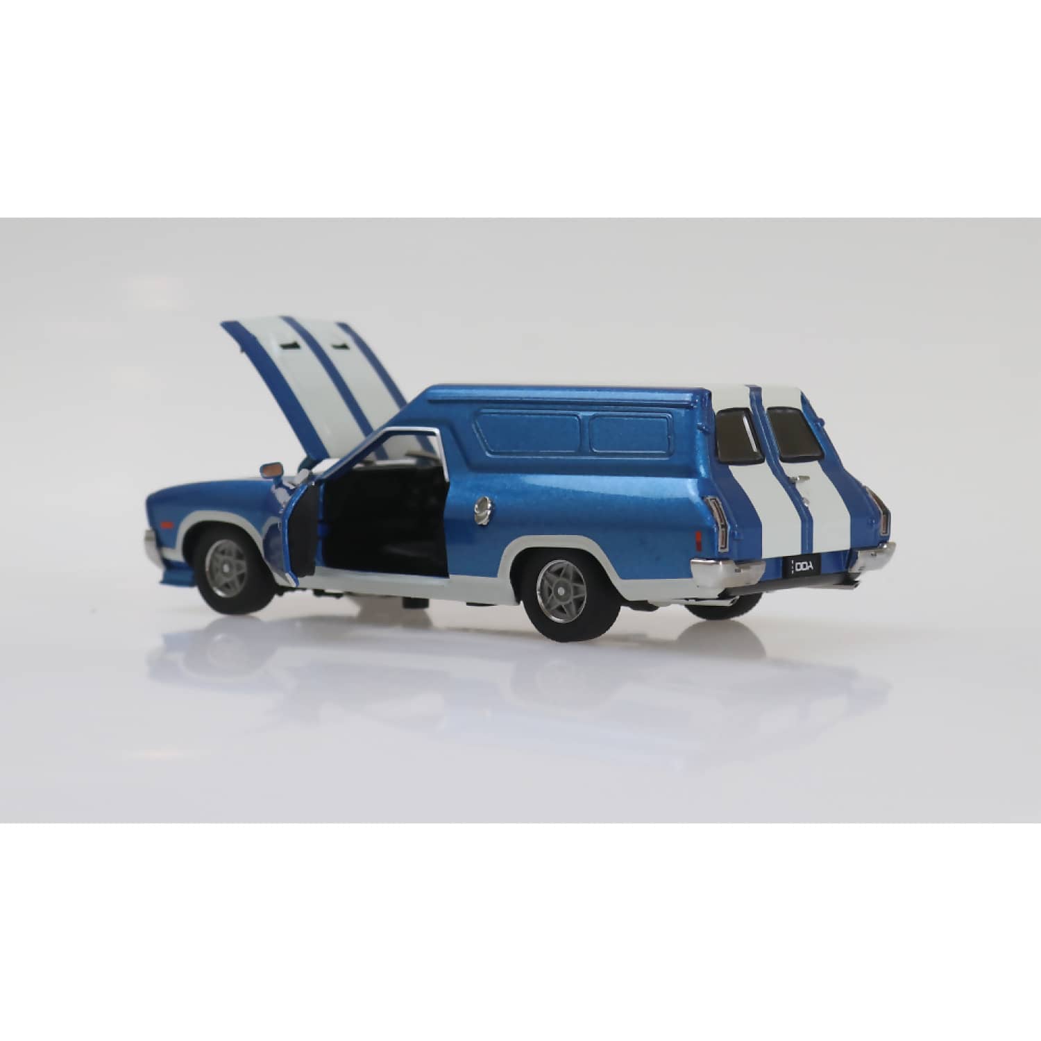 DDA Collectibles - 1:32 Scale - Dark Blue White Stripes XC Panel Van - Diecast Model