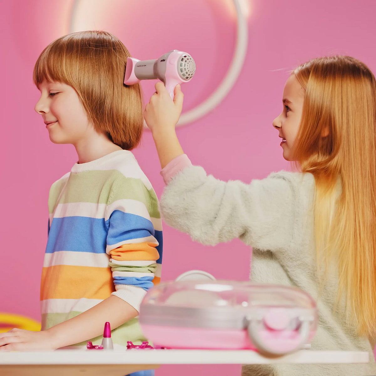 Braun - Toy Hairdressing Case with Hairdryer