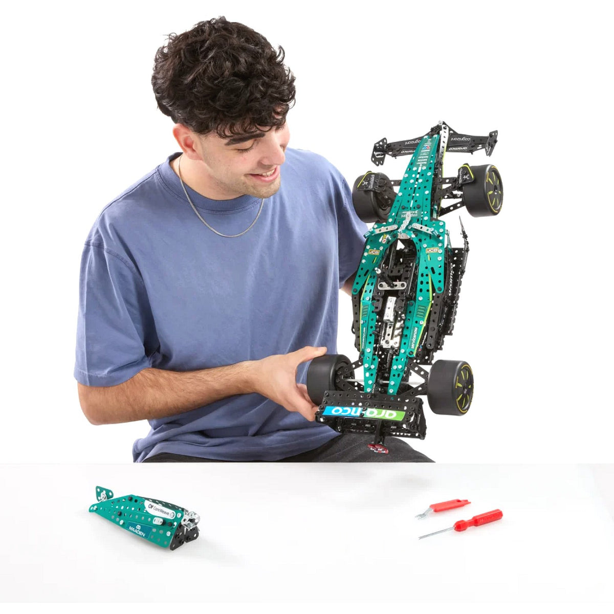 Meccano - Pro Aston Martin Aramco Formula One Race Car 1203 Pieces 1:8 Scale Model 26303