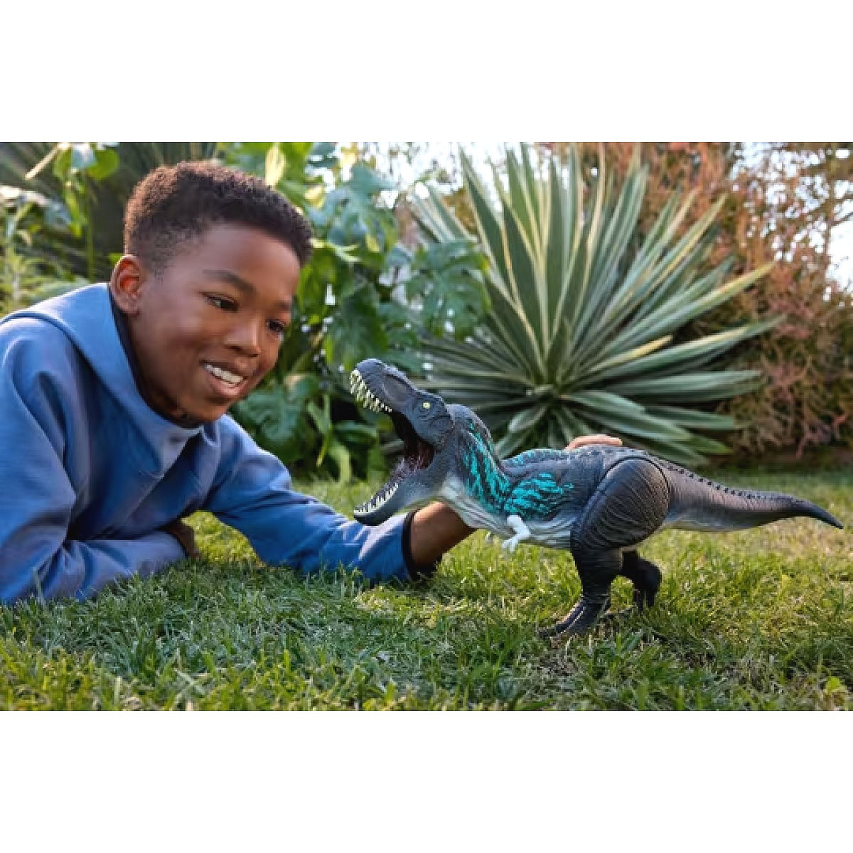 Jurassic World - Muscle Madness Tyrannosaurus Rex Dinosaur Action Figure - Mattel