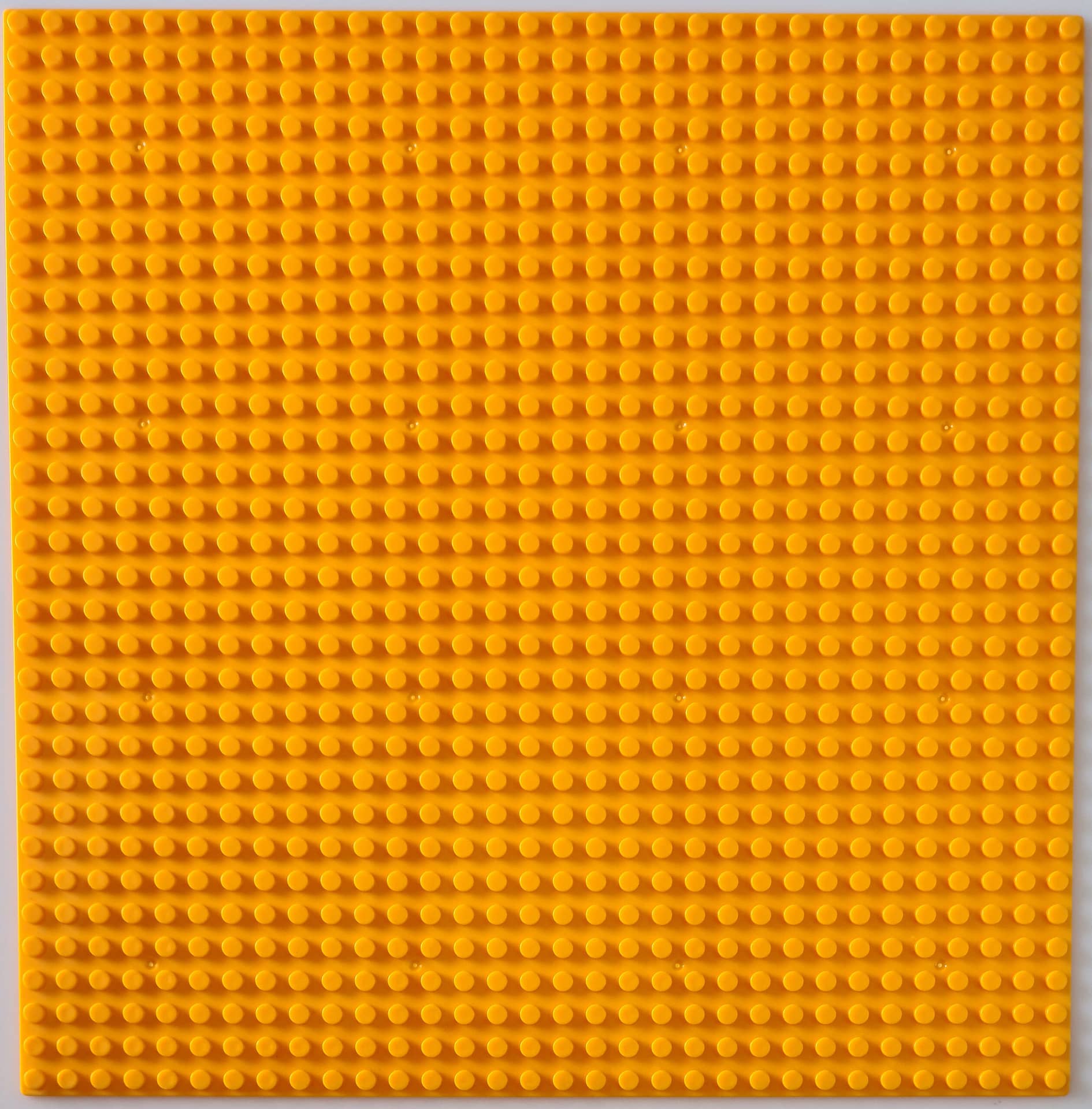 BASEPLATE 32x32 Studs Yellow Generic Brand