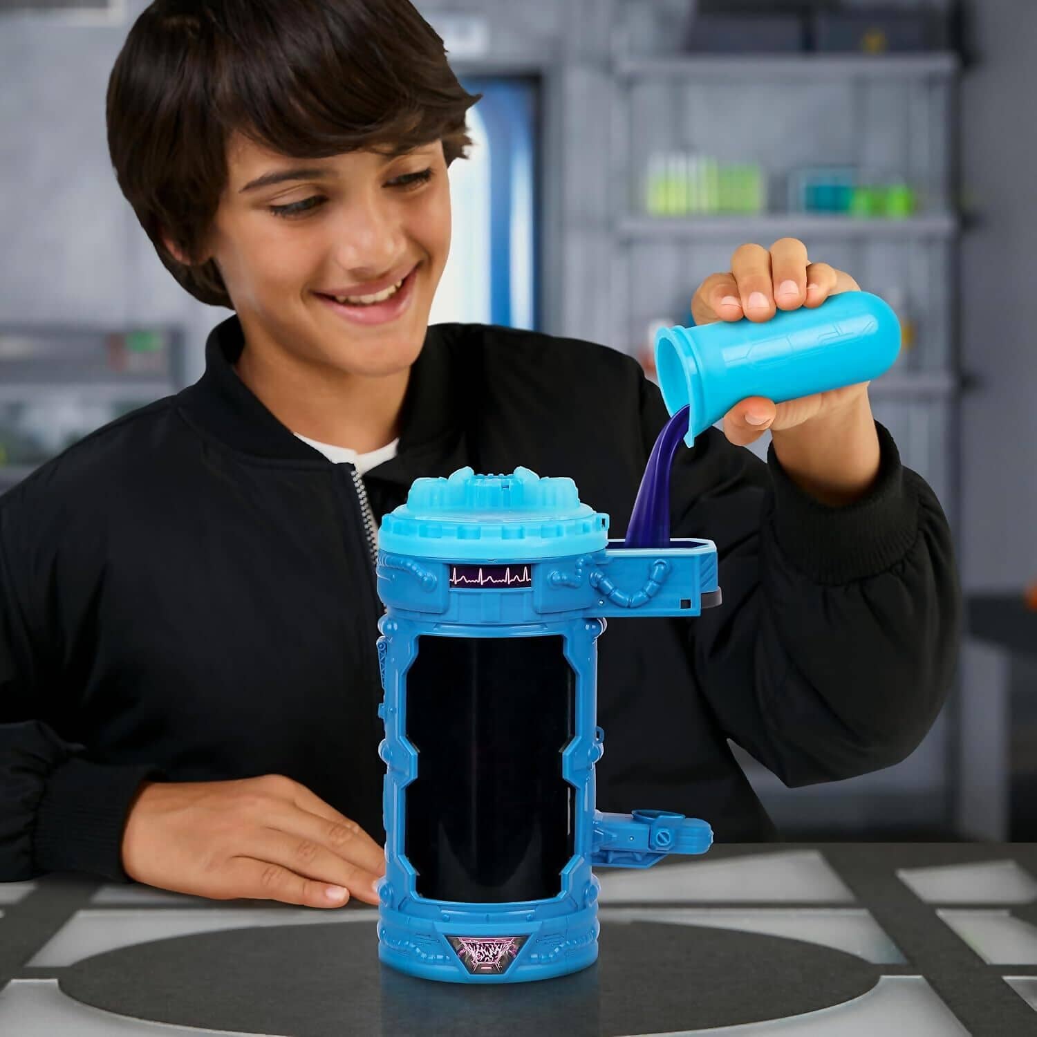 MrBeast Lab - Mutators Lightning Panther Hyper Fusion Series Action Figure