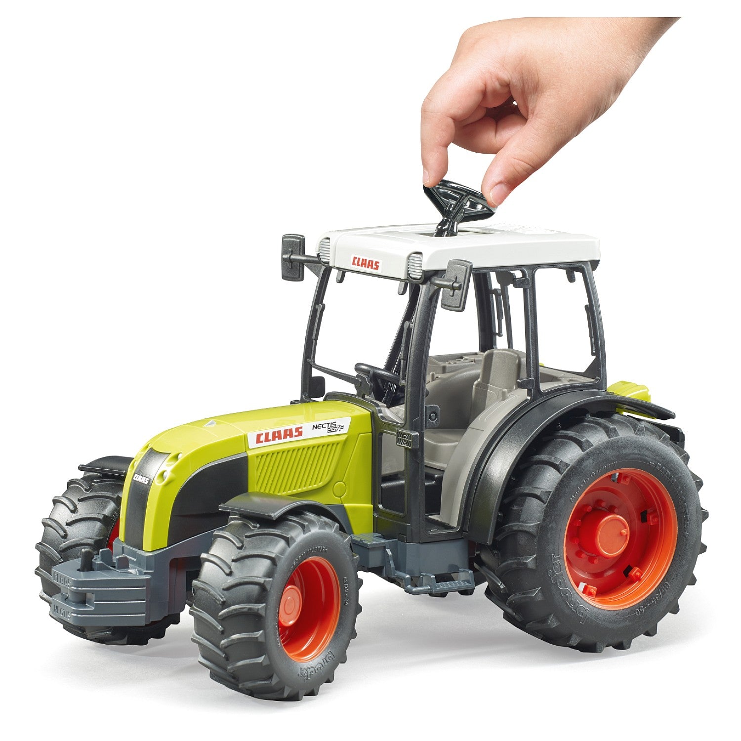 Bruder - CLAAS Nectis 267 F Tractor Scale 1:16