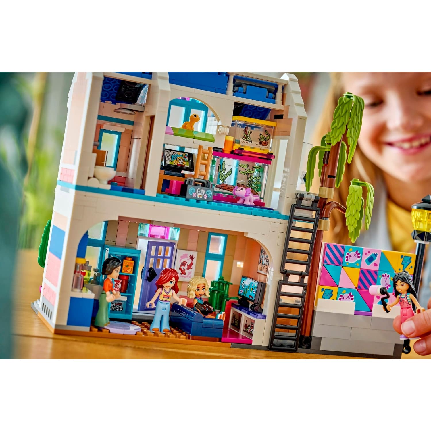 LEGO® 42687 Liann's Family House - Friends