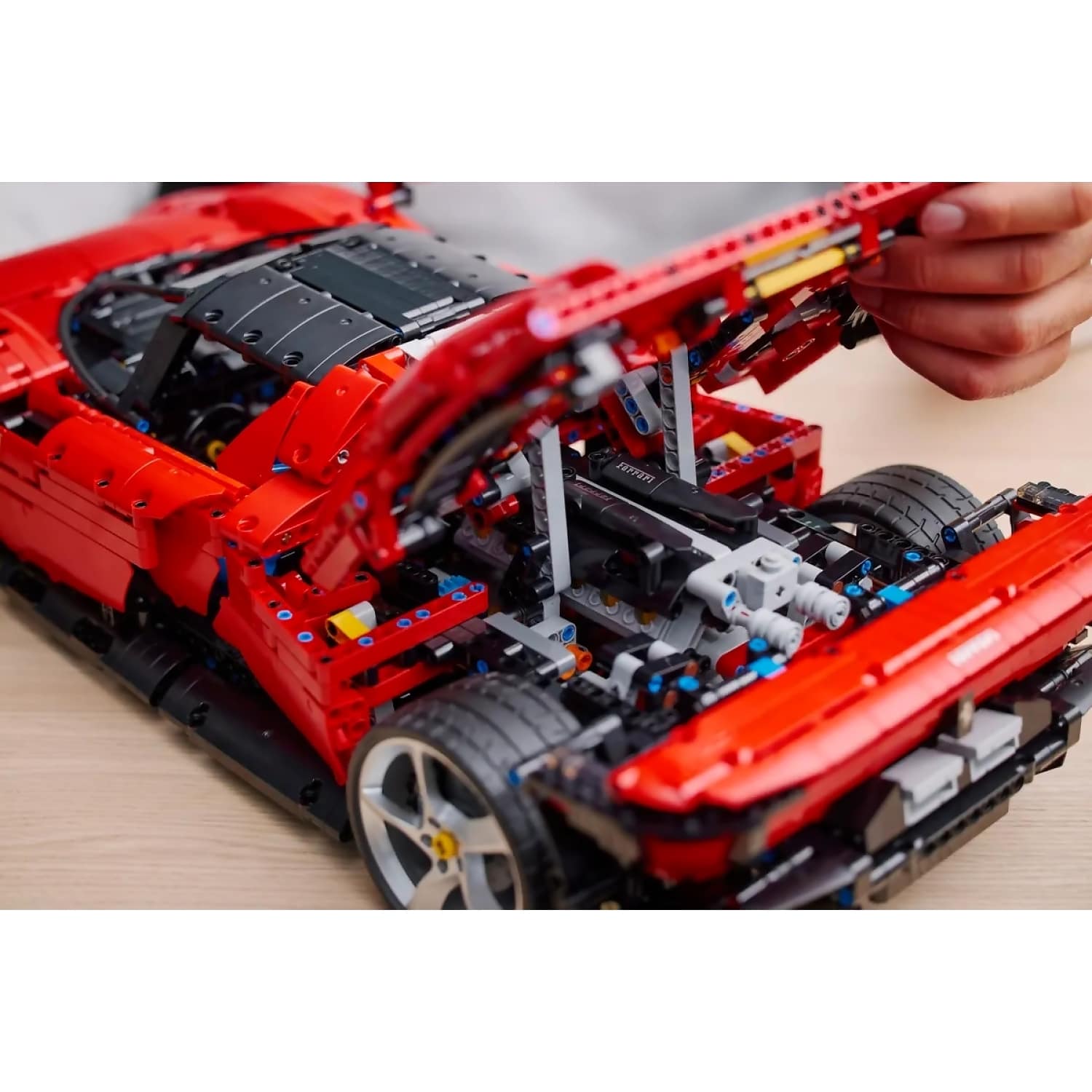 LEGO® 42143 Ferrari Daytona SP3 - Technic