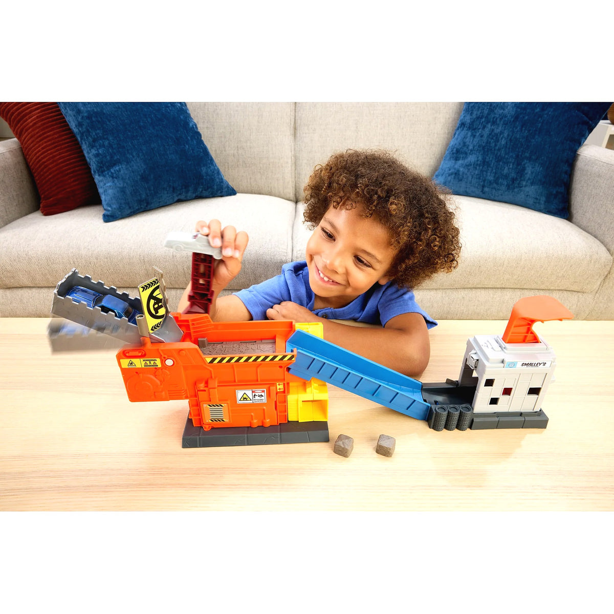 Matchbox - The Movie Smalley's Launch & Crush Playset - Mattel