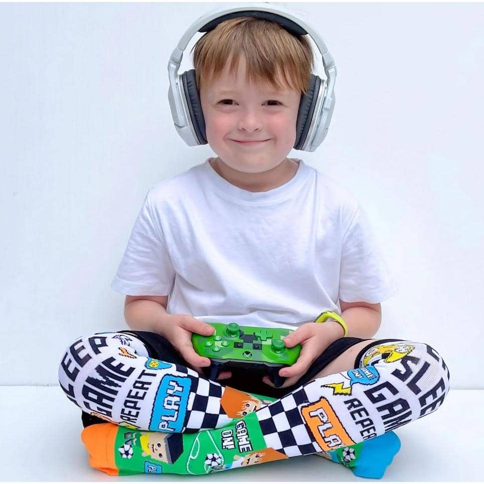 MADMIA - Socks Kids & Adults Age 6y+ Video Game