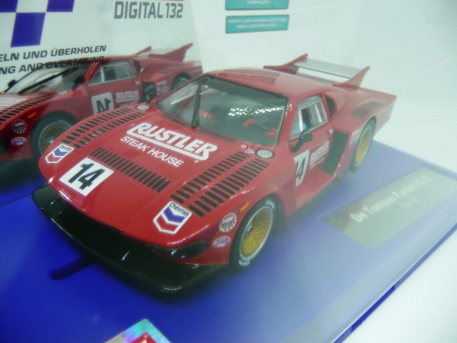 Carrera - Digital 1:32 - De Tomaso Pantera Gr 5 No.14 - Slot Car Also Suits Scalextric