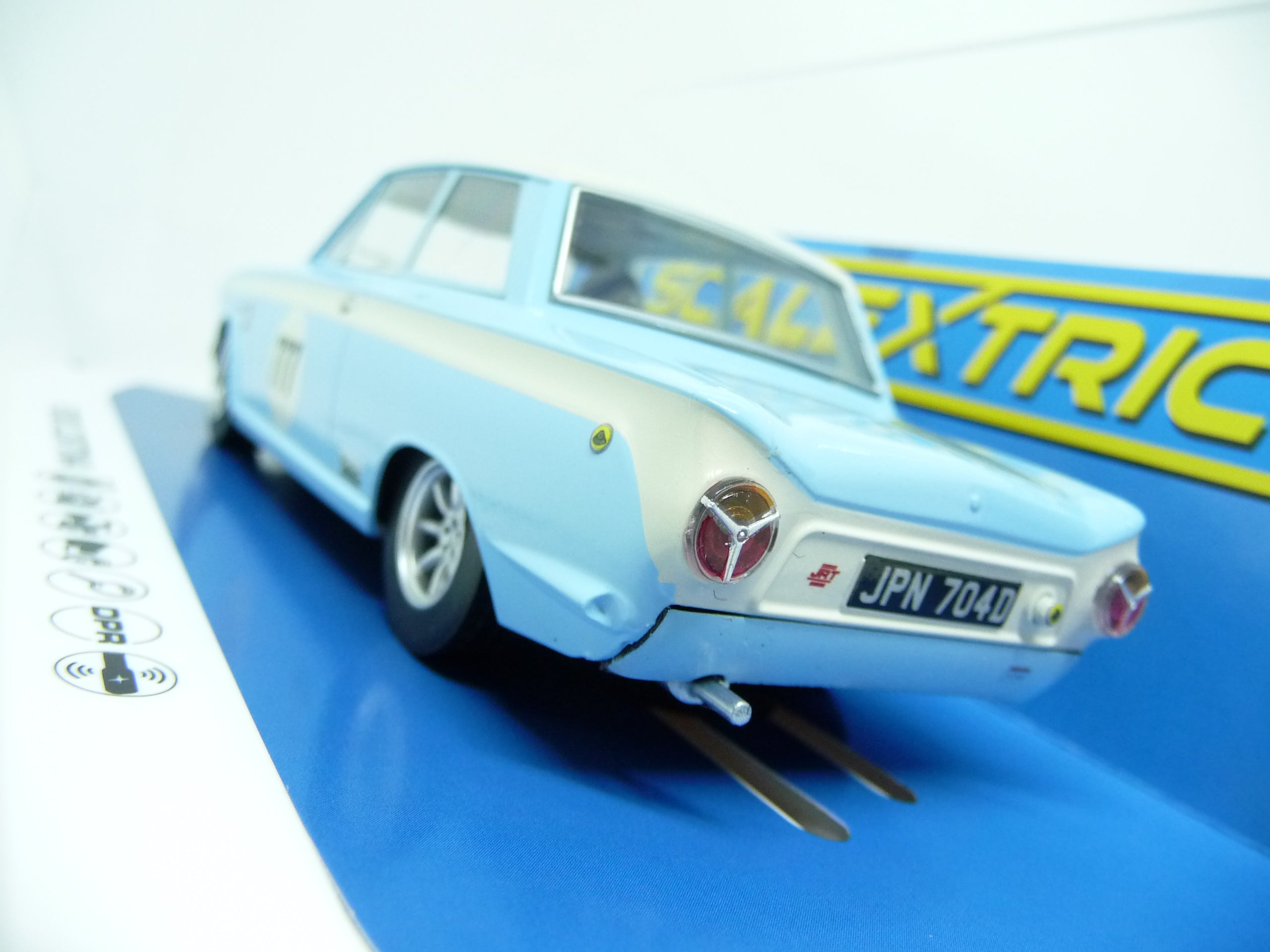 Scalextric - C4330 Ford Lotus Cortina Jordan Racing Team Mark Sumpter