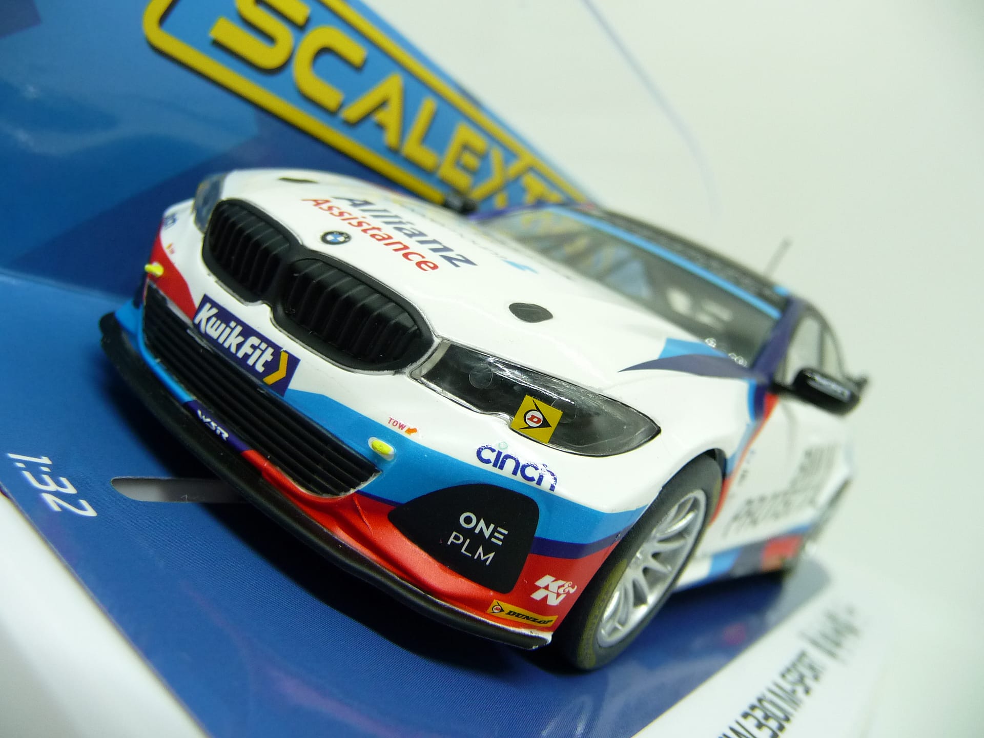 Scalextric - C4188 1:32 BMW 330i M-Sport BTCC 2019 Colin Turkington