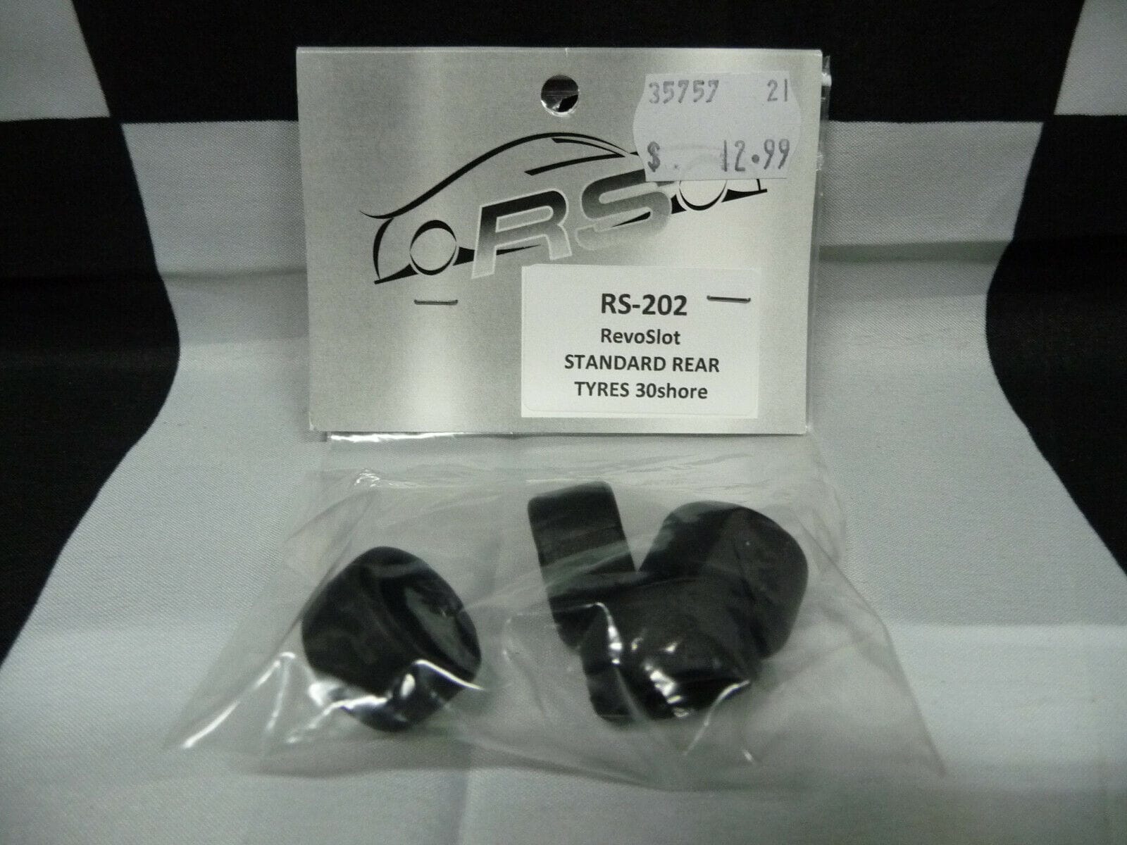 RevoSlot - RS-202 RevoSlot Standard Rear Tyres 30shore