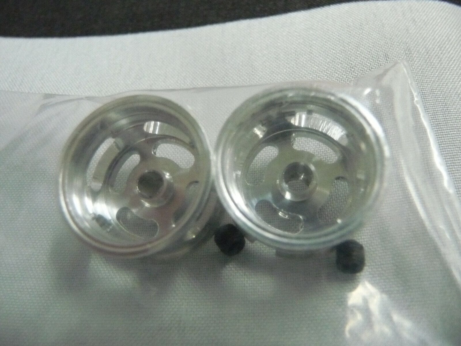 RevoSlot - RS-214 RevoSlot Front Racing Light Wheels