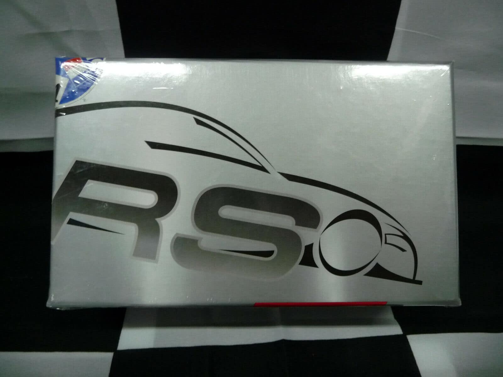 Revoslot - 1:32 RS0066 Ferrari F40 Pilot/Aldix Racing No.34 Scalextric/Carrera