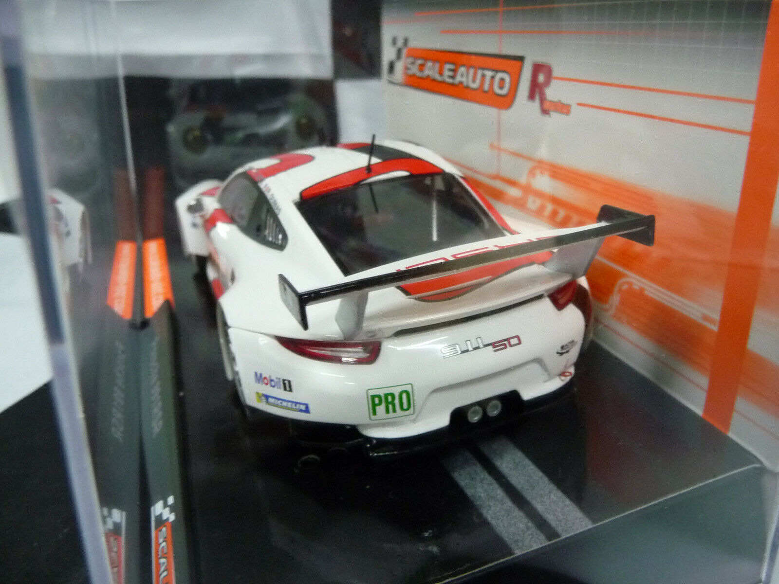 Scaleauto - 1:32 SC6065R Porsche 991 RSR 24H Le Mans 13 No92 - Suits Scalextric & Carrera