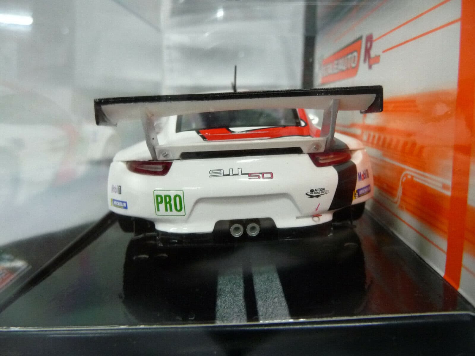 Scaleauto - 1:32 SC6065R Porsche 991 RSR 24H Le Mans 13 No92 - Suits Scalextric & Carrera