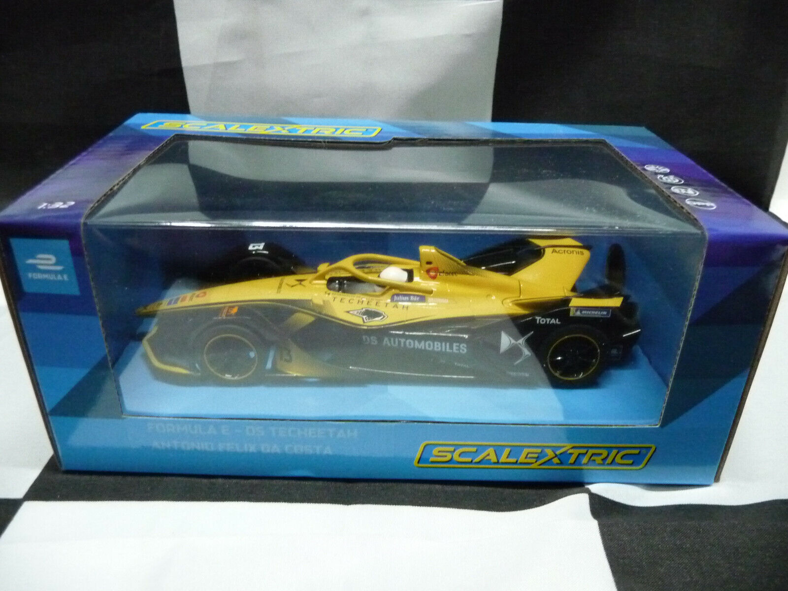 Scalextric - C4230 1:32 Formula E - DS Techeetah AntonioFelixDaCosta slot car also suits Carrera