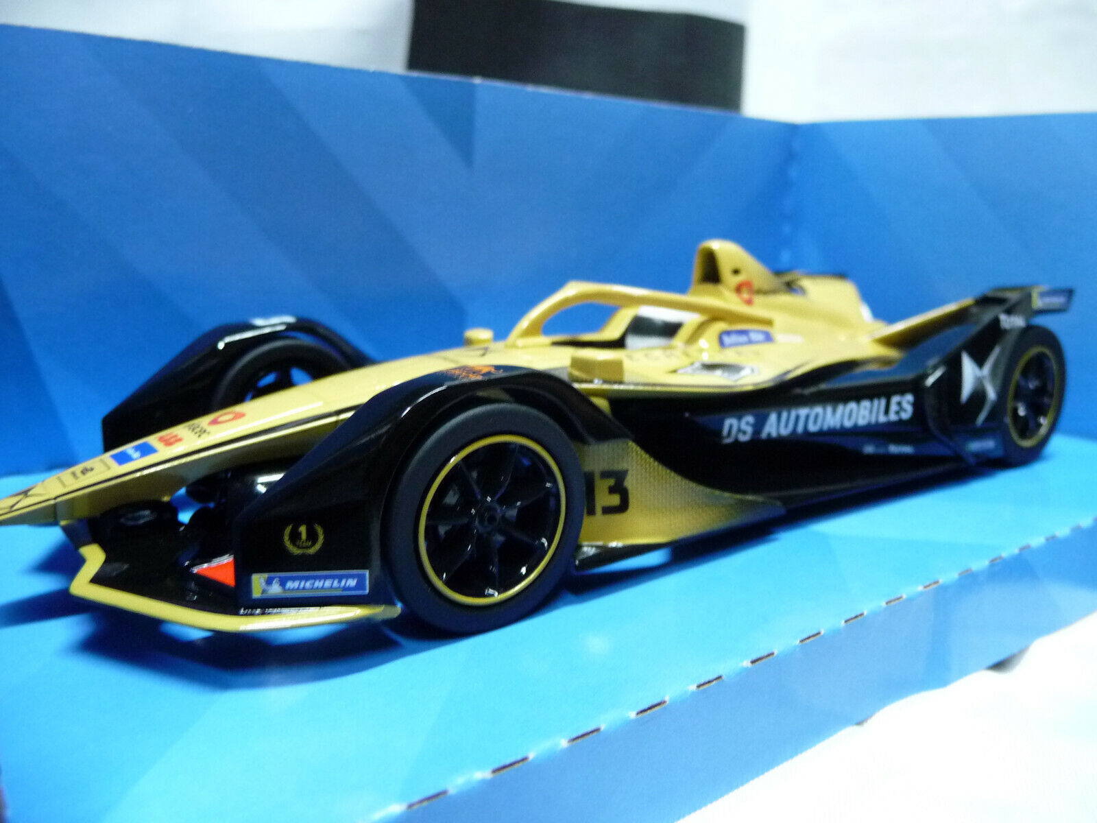 Scalextric - C4230 1:32 Formula E - DS Techeetah AntonioFelixDaCosta slot car also suits Carrera