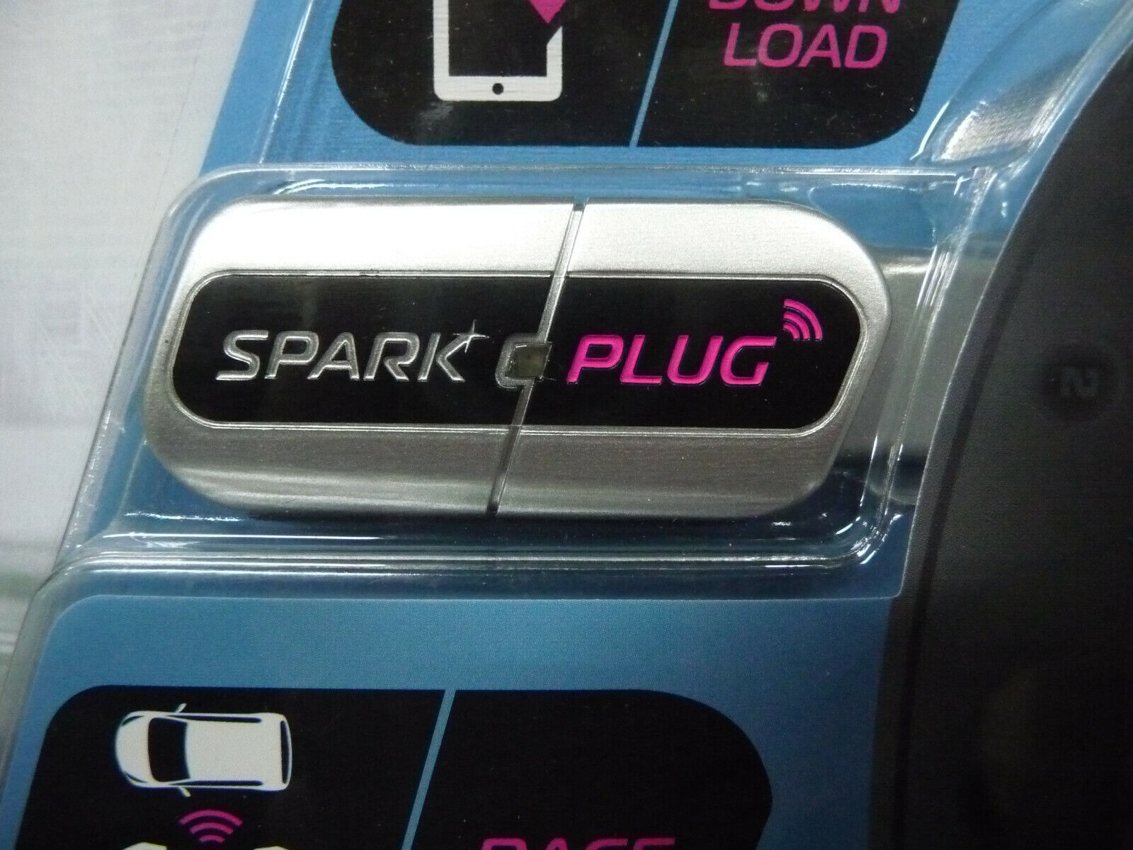 Scalextric - C8333 SparkPlug - turn your smart device into a wireless controller